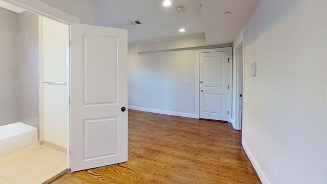 Photo - 2971 Washington St Unidad 3