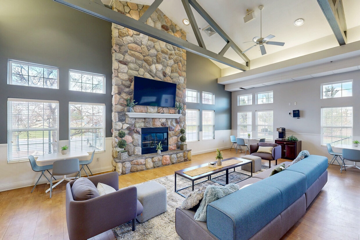 Photo - The Landings at Chandler Crossings Apartments