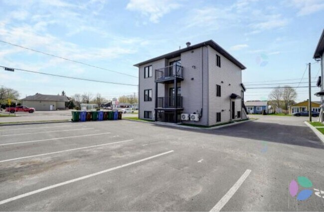 Photo - 272B Rt Du Canton