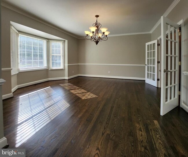 Photo - 610 Meadow Ln SW