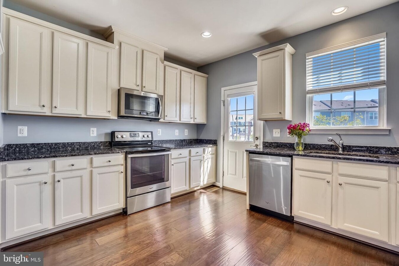 Photo - 8381 Scotland Loop