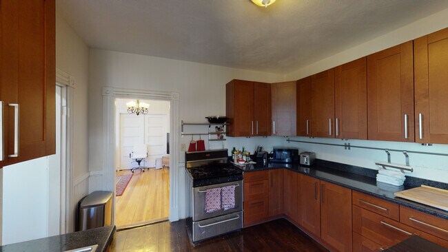 Photo - 5 Ashton Pl Unit 5