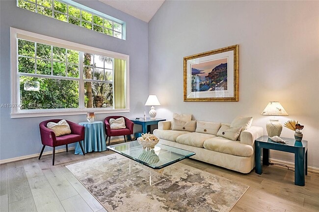 Photo - 905 Mainsail Cir Unit 905