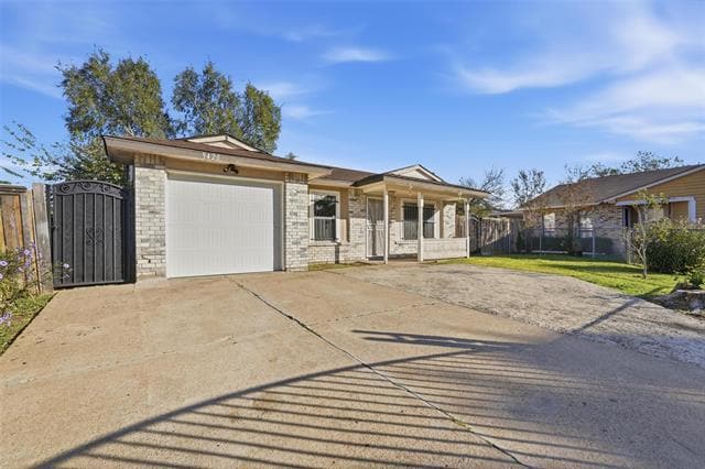 Photo - 9420 Kerrville St