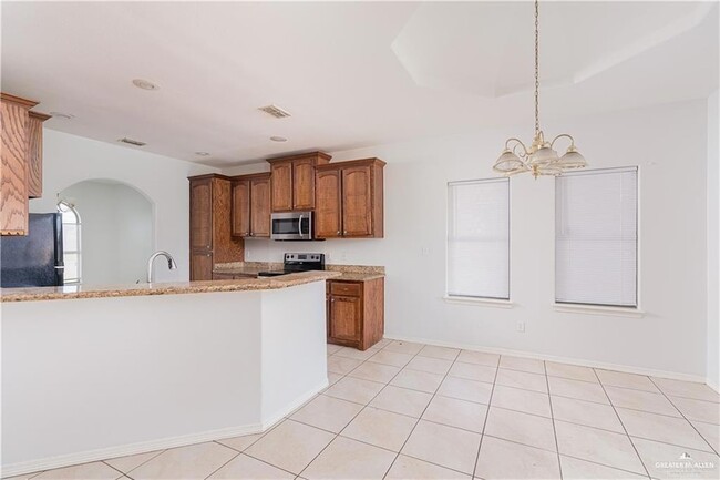 Photo - 1426 Bianca St