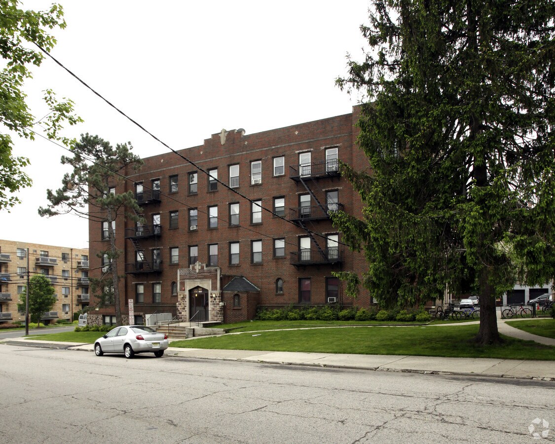 Photo - 265 Beech St