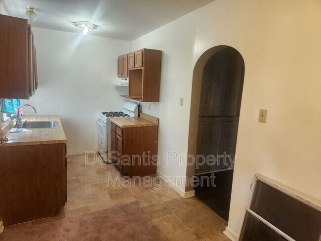 Photo - 504 Ridge Ave