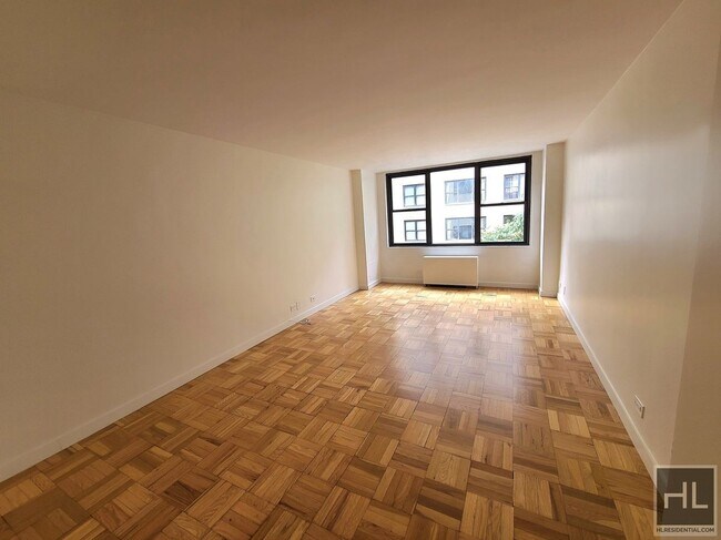 Photo - EAST 49 STREET Unit 1B