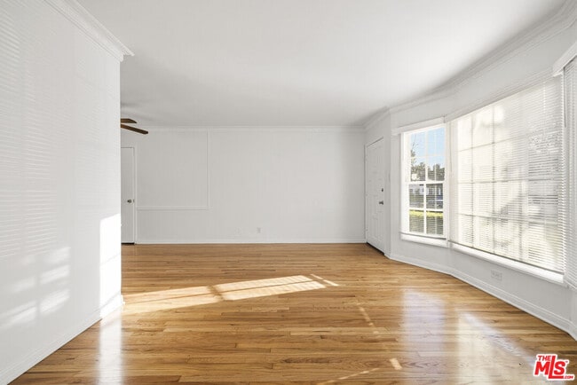 Photo - 5324 Vantage Ave Unidad 2