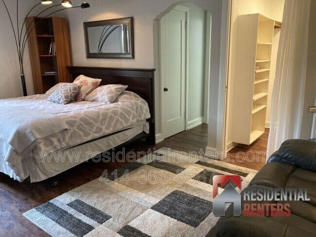 Photo - 1028 E Juneau Ave Unidad 209