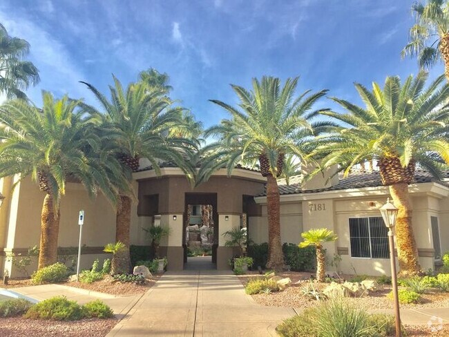 Building Photo - RESORT STYLE LIVING! Rental