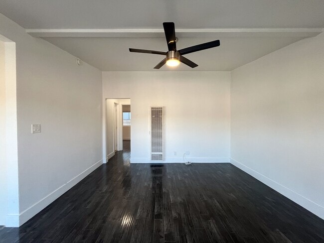 Photo - 14715 Chadron Ave