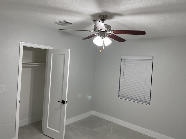 Photo - 51 SW 59th Ave