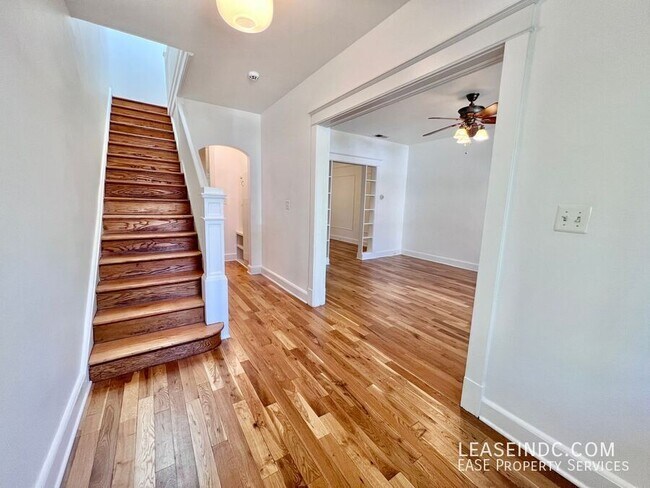 Photo - 228 Upshur St NW
