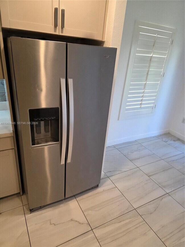 Photo - 600 NE 4th Ter