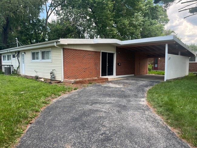 Photo - 3 Bedroom, 2 Bath Home for Rent