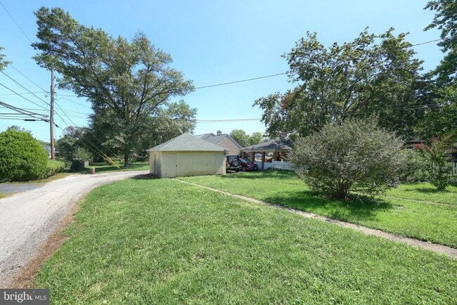 Photo - 319 N Stratton St