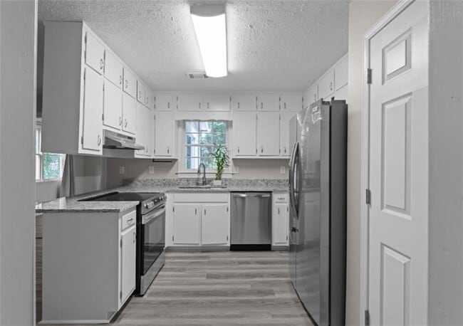 Photo - 1301 Daniel Ln