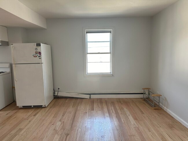 Photo - 297 4th St Unit 4