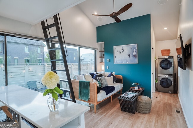 Photo - 110 Basil Wy