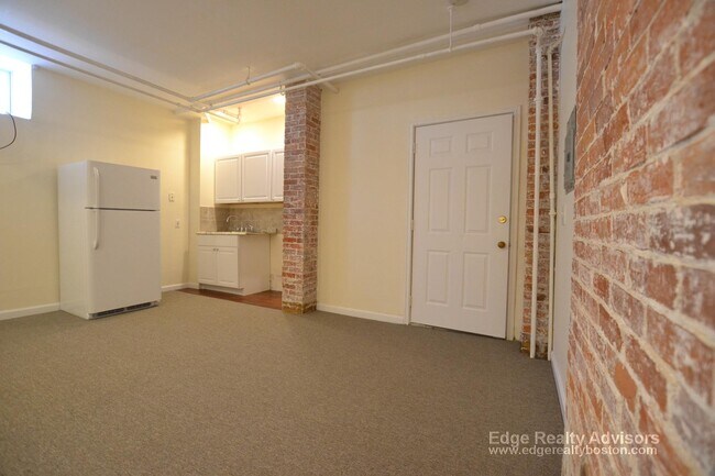 Photo - 33 Murdock St Unit 2