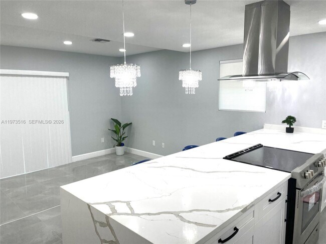 Photo - 1280 W Camino Real