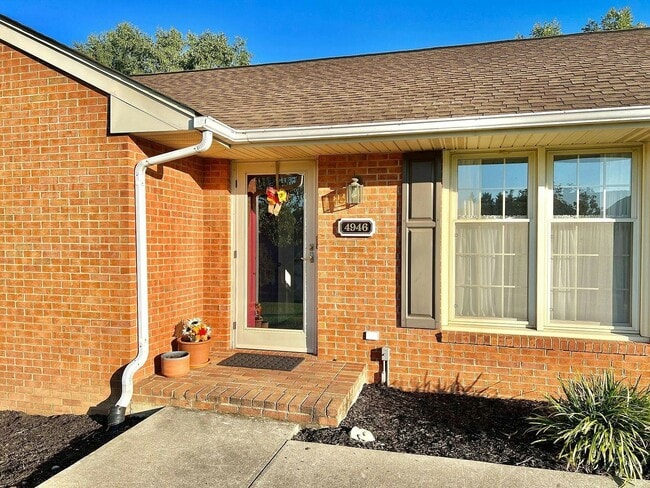 Photo - 4946 Appletree Dr