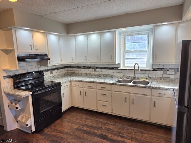 Photo - 150 Center St