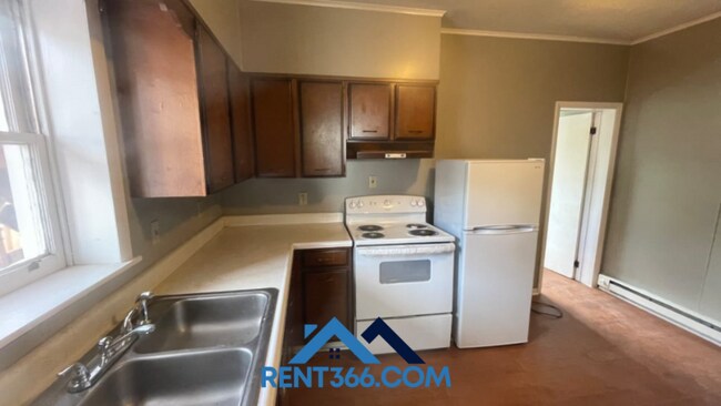 101 N George St