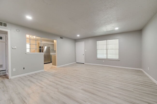 Photo - RECENTLY REMODELED!! 1 Bed 1 Bath 1 Mile West of OU Campus