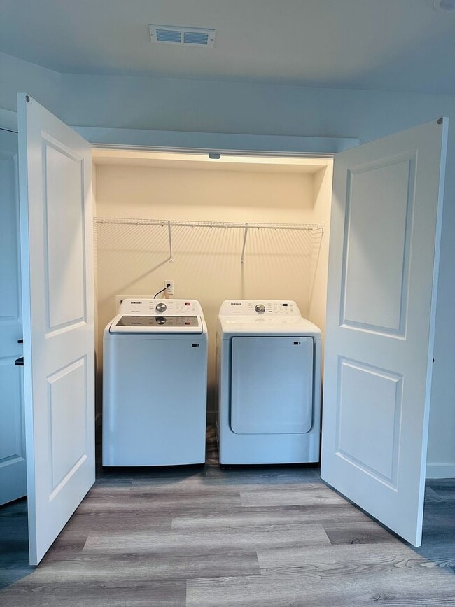 Photo - 222 22nd Ave NE Unit 222 22nd Ave