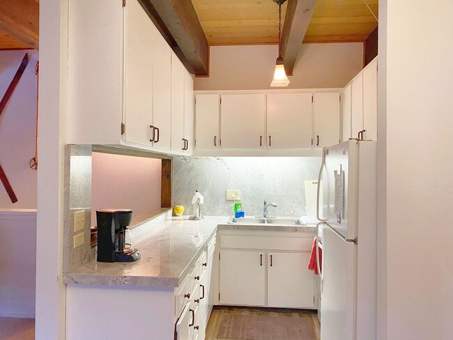 Photo - 3 Bedroom Condo w a Summer Pool - Blocks from Incline Beach!! Unit 6