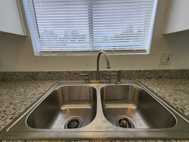 Photo - 1075 Delport Ave Unidad #3