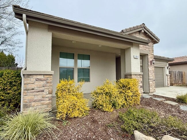 Photo - 3 Bedroom 2 Bathroom in NE Visalia!