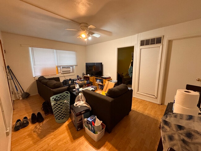 Photo - 102 N Lincoln Ave Apartment Unit 1