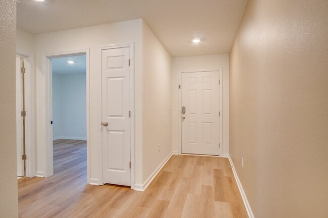 Photo - 3-Bed, 2-Bath Modern Home in Prime Locatio...