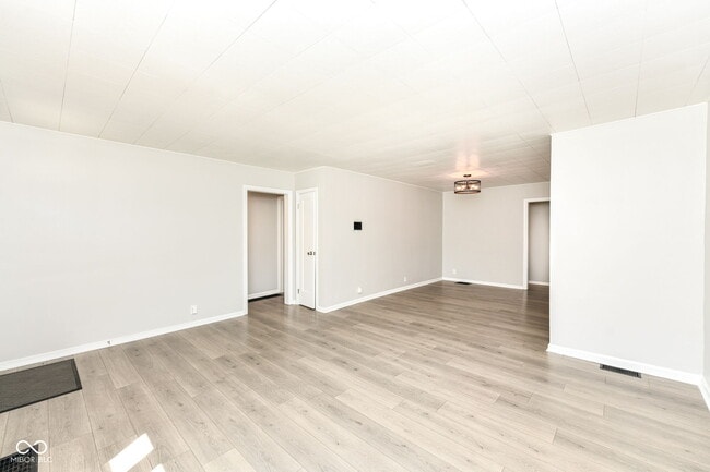 Photo - 5301 Evanston Ave