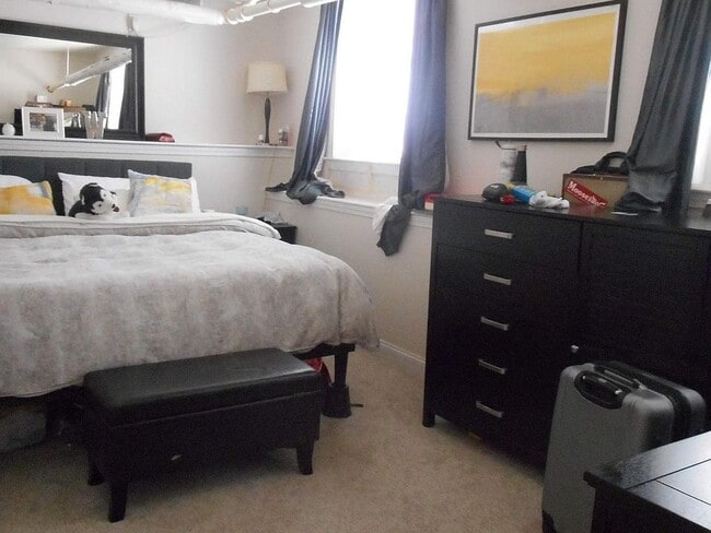 Pictures are representative samples of the advertised unit. In some cases, the actual units you tour - 25 Euston St