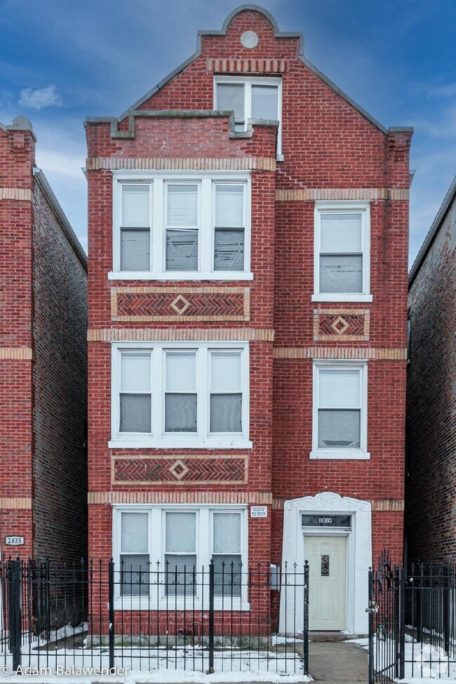 Building Photo - 2839 W 40th St Unit 2 Rental
