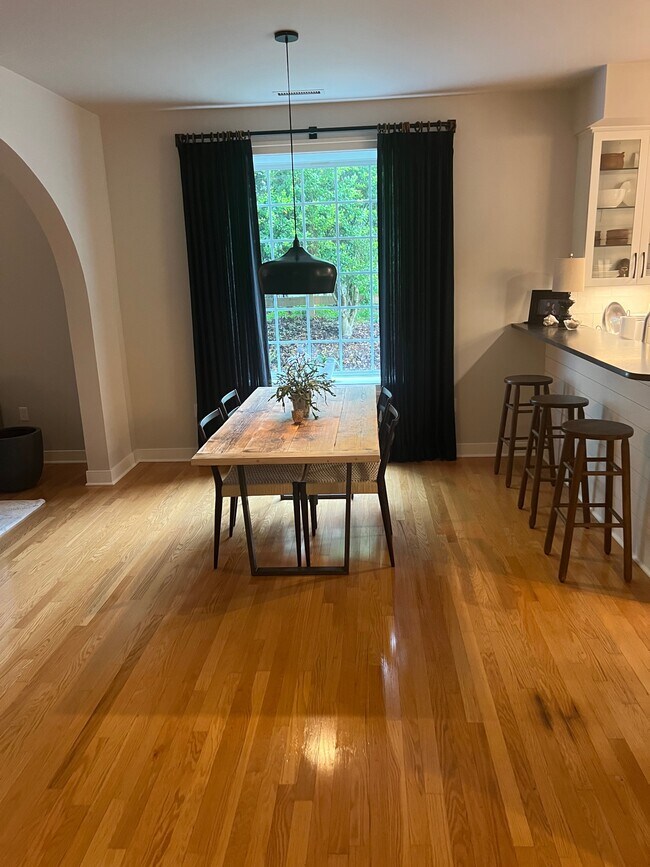 Photo - 4896 Highlands Pl