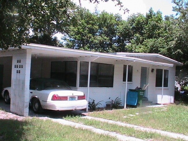 Building Photo - REMODELED 3 BEDROOM / 1 BATH / CARPORT (WI...