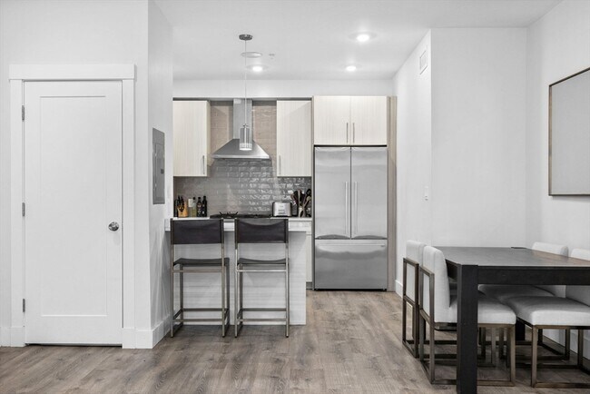 Photo - 176 Humboldt Ave Unit 2