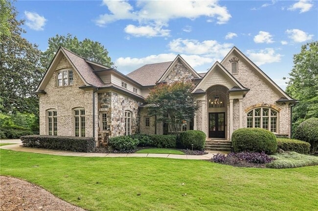 Photo - 6285 Aberdeen Dr NE