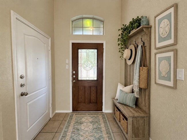 1529 Tonia Loop