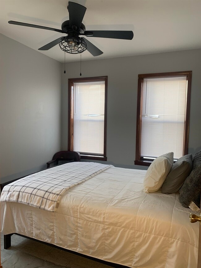 Photo - 90 Williams Ave Unidad 1