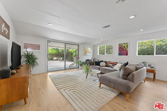 Photo - 5211 Allott Ave