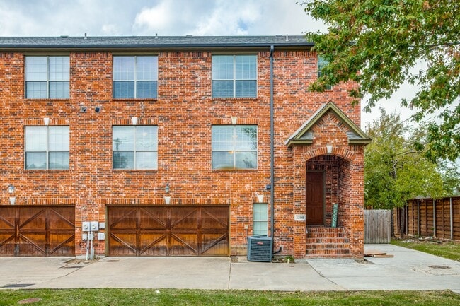 Building Photo - Furnished Two-Bedroom on Halcyon Place | Old East Dallas