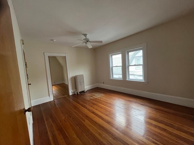 Building Photo - 30 Rindge Ave Unit 3