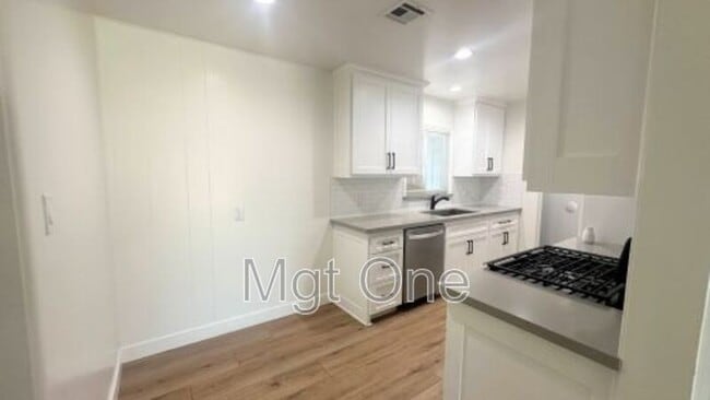 Building Photo - 4157 Kingsbury Pl Rental