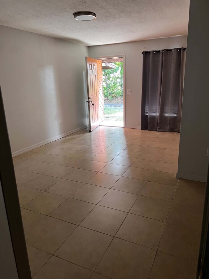Photo - 155 Denice Dr